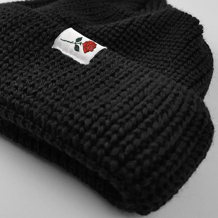 SHORT WOOL BEANIE ROSE - BLACK