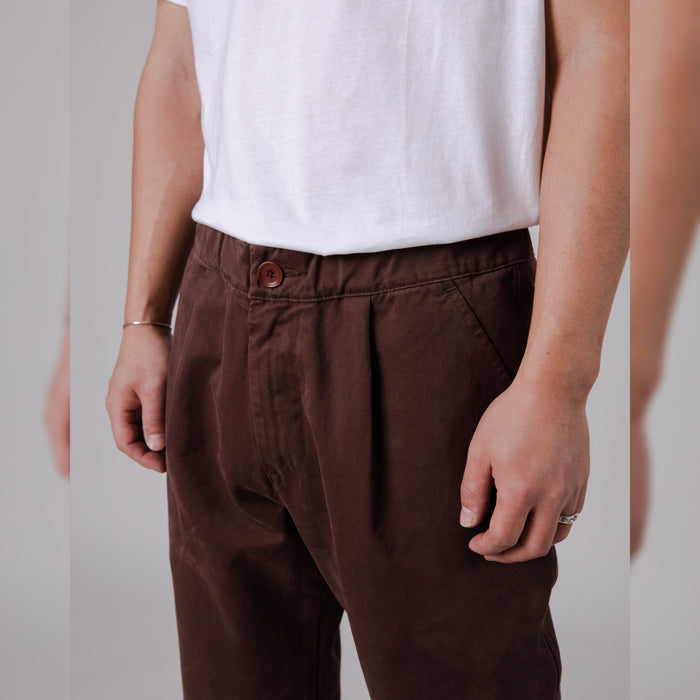 COMFORT CHINO - Brown